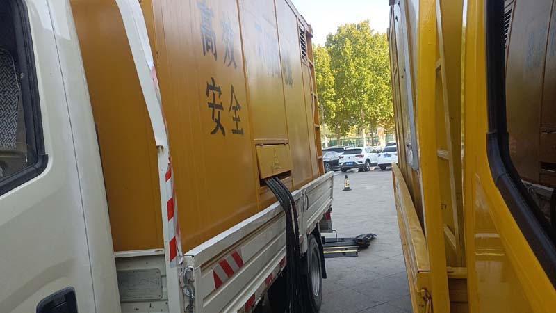 牡丹如何判断柴油发电机组和UPS电源的切换时间是否符合要求？